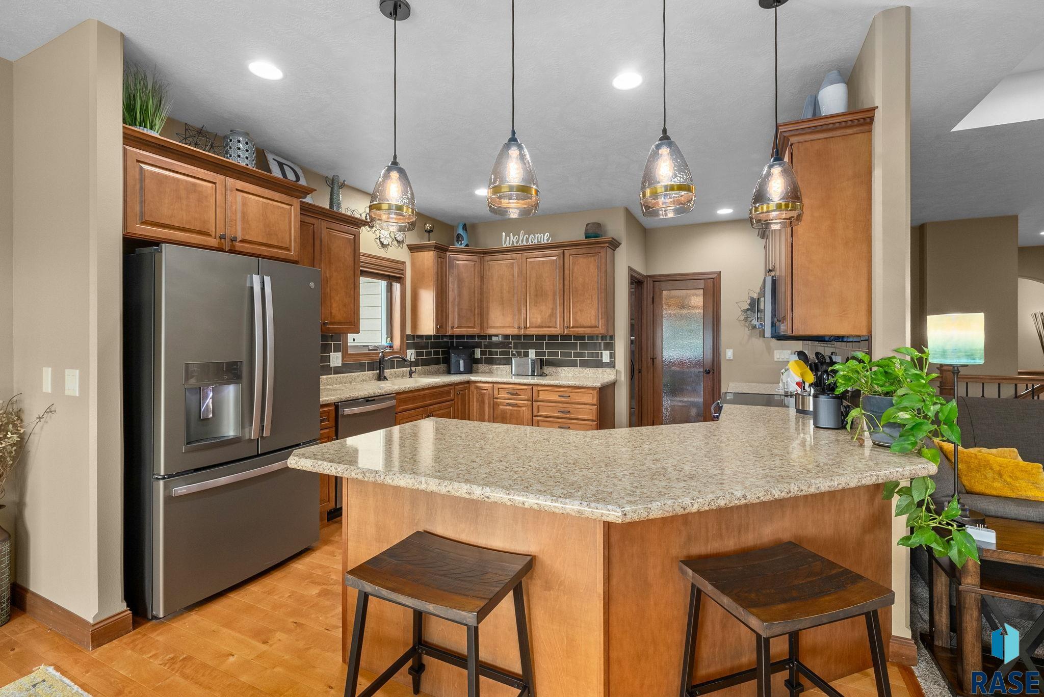 Single Family Residence in Sioux Falls SD 1316 S Monticello Ct Court 6.jpg