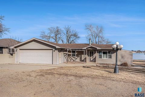 Single Family Residence in Hartford SD 46254 W Shore Pl Place.jpg