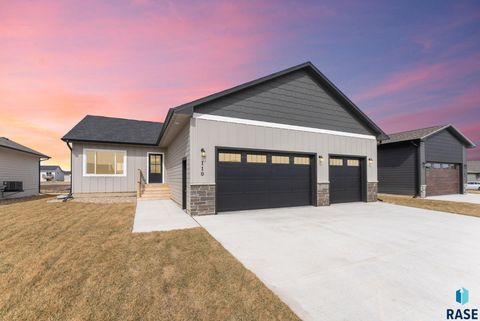 Single Family Residence in Harrisburg SD 110 Patricia St Street.jpg