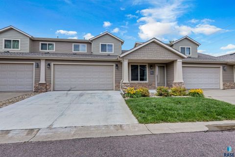 Townhouse in Sioux Falls SD 2904 E Indigo Pl Place.jpg
