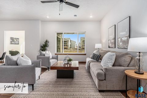 Duplex in Sioux Falls SD 9113 W 43rd St Street.jpg