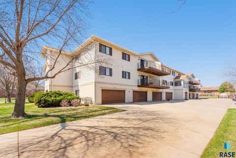 Condominium in Sioux Falls SD 3700 E Peony Pl Place #307.jpg