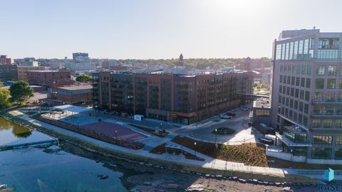 Condominium in Sioux Falls SD 151 E 4th Pl Place #605 4.jpg
