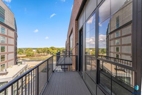 Condominium in Sioux Falls SD 151 E 4th Pl Place #605 3.jpg