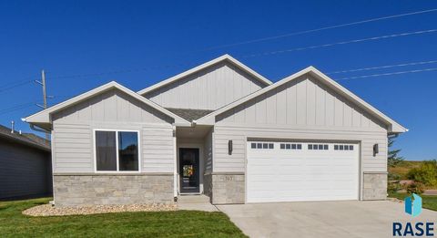 Single Family Residence in Brandon SD 517 N Woodland Ct Court.jpg