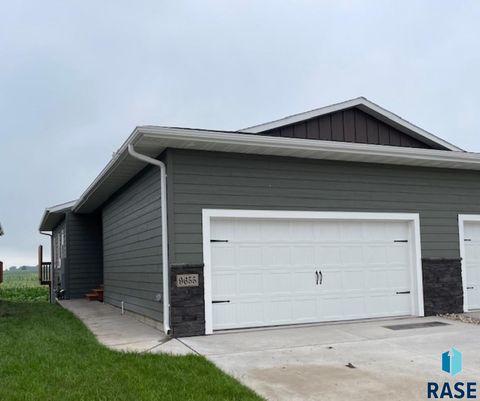 Townhouse in Sioux Falls SD 9655 W Tunis Dr Drive.jpg