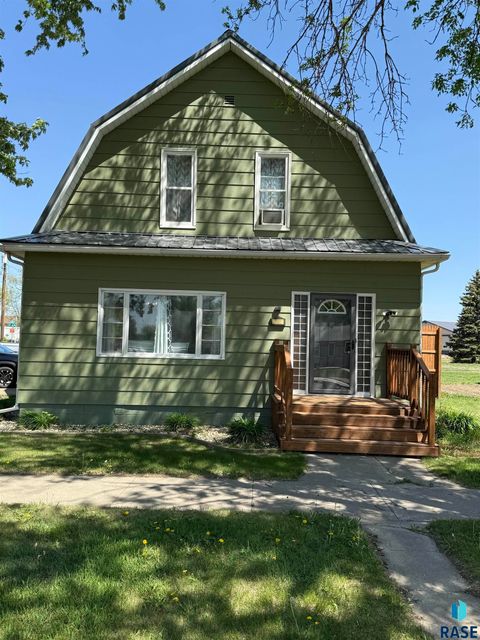 Single Family Residence in Canistota SD 750 4th Ave Avenue.jpg