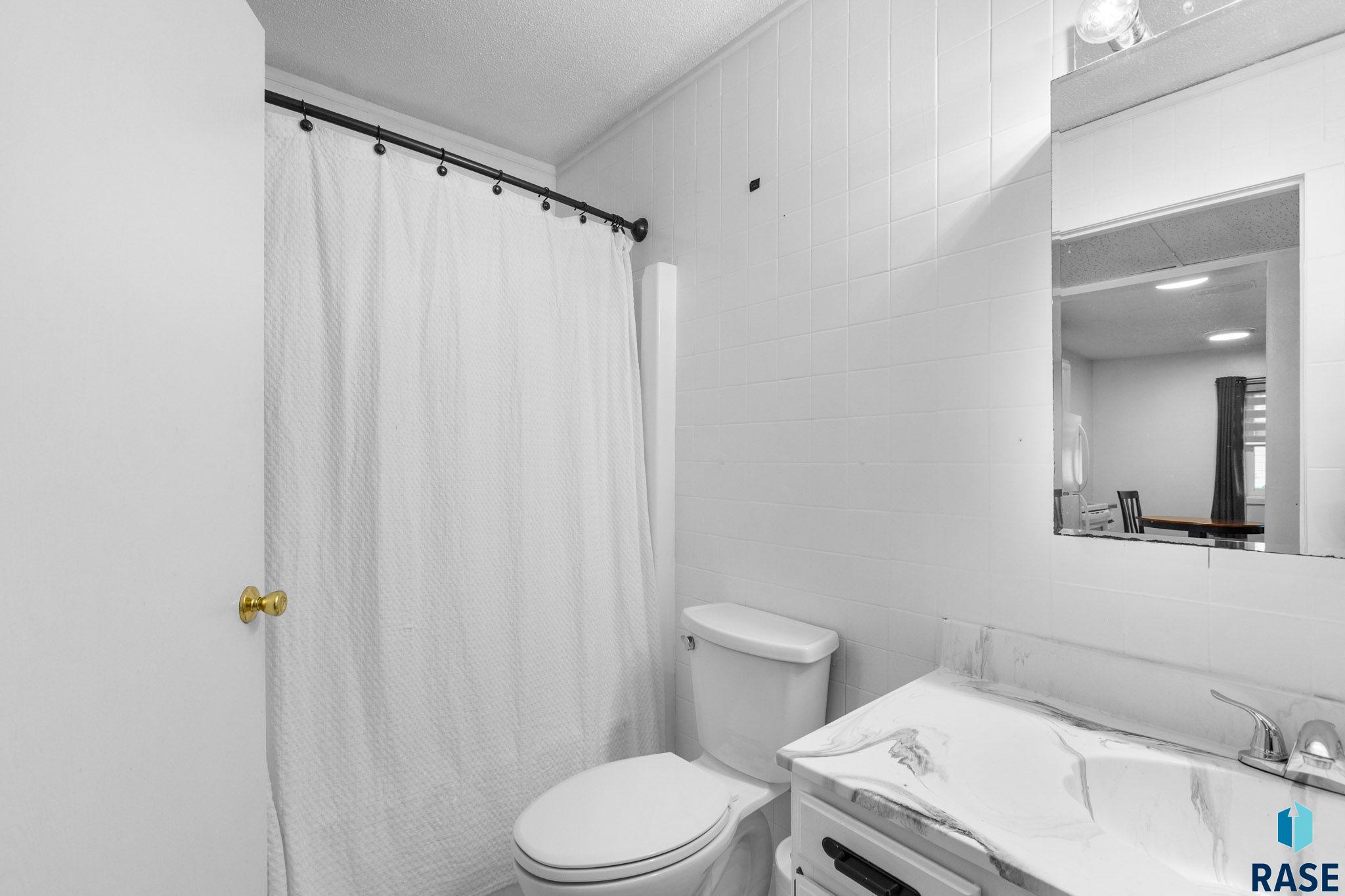 Condominium in Sioux Falls SD 3552 S Gateway Blvd Boulevard #102 9.jpg