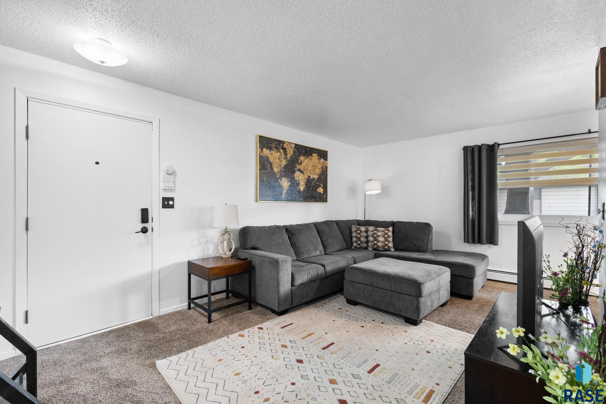 Condominium in Sioux Falls SD 3552 S Gateway Blvd Boulevard #102 4.jpg