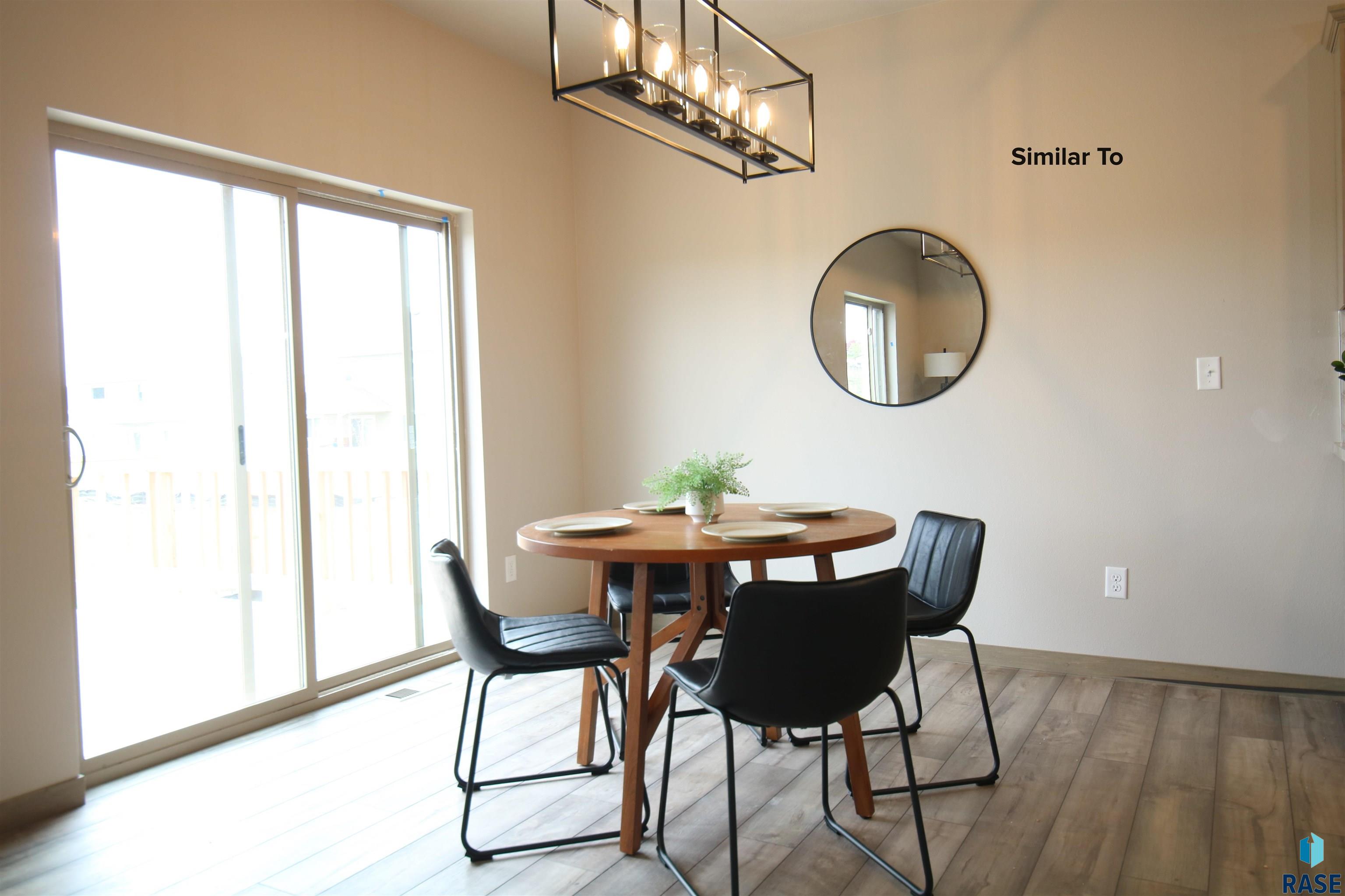 Single Family Residence in Sioux Falls SD 5809 W Raleigh Cir Circle 4.jpg