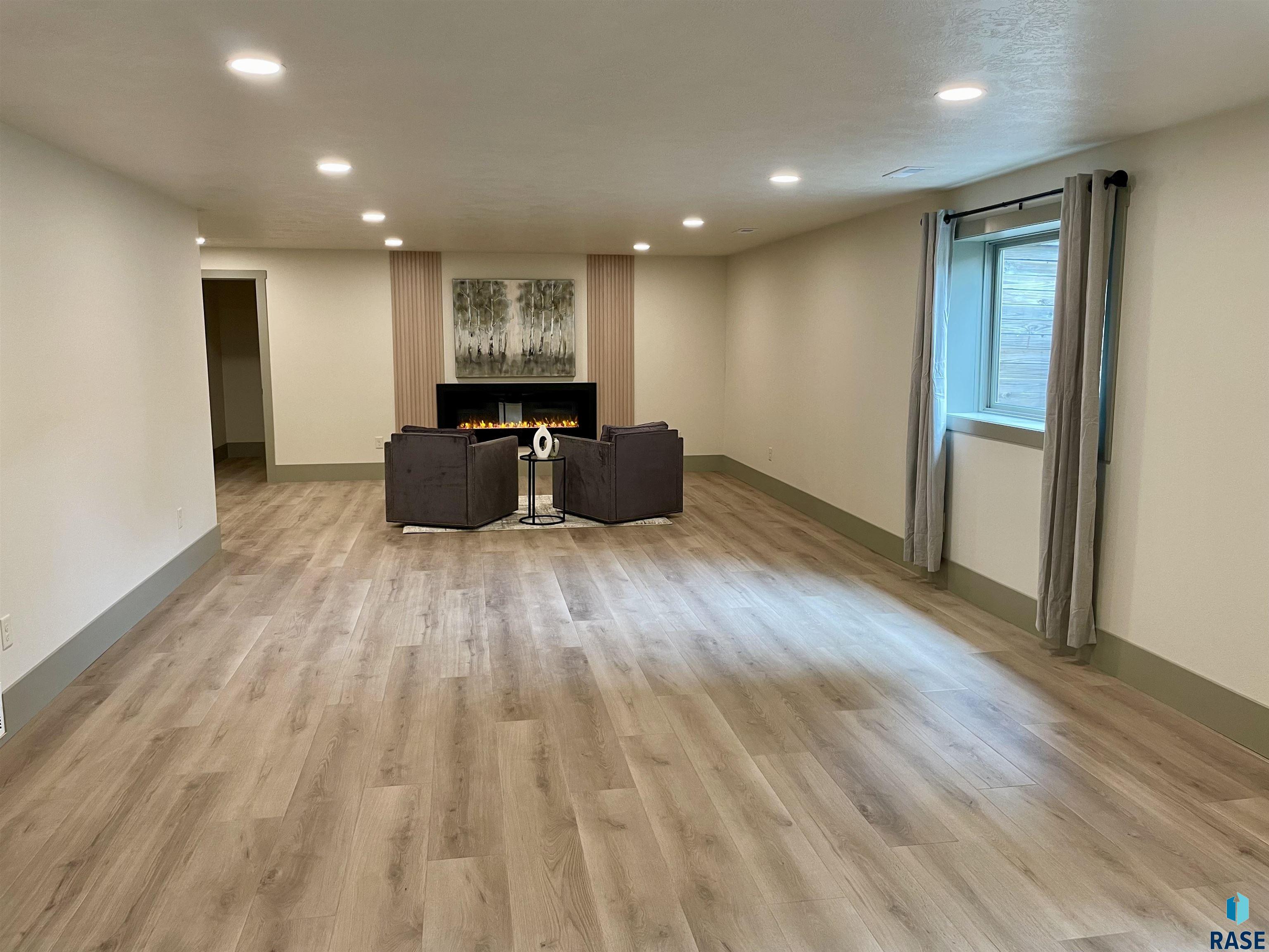 Single Family Residence in Sioux Falls SD 5109 Manchester Ct Court 18.jpg