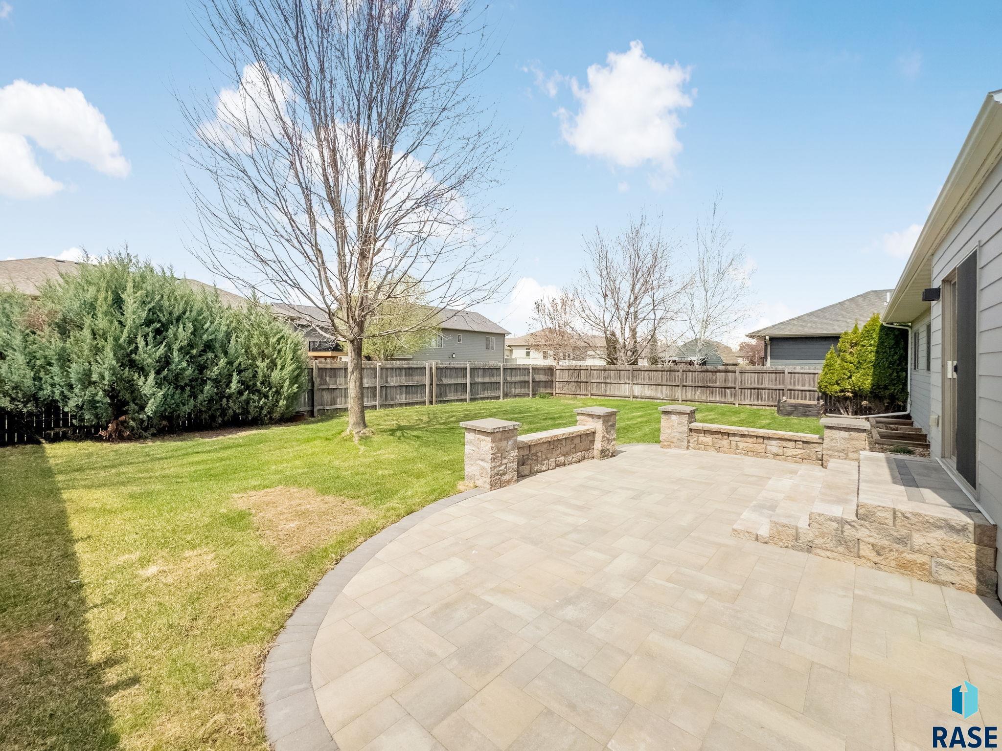 Single Family Residence in Sioux Falls SD 5109 Manchester Ct Court 22.jpg
