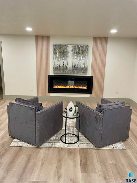 Single Family Residence in Sioux Falls SD 5109 Manchester Ct Court 17.jpg