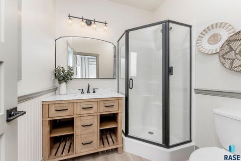 Single Family Residence in Sioux Falls SD 5109 Manchester Ct Court 9.jpg