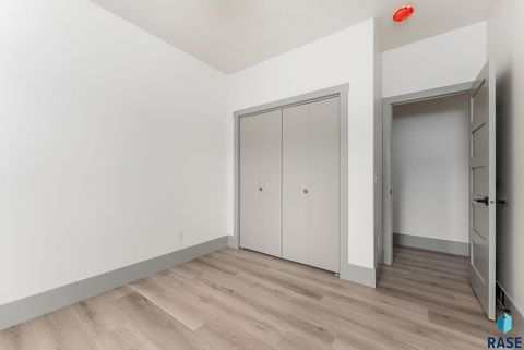 Single Family Residence in Sioux Falls SD 5109 Manchester Ct Court 14.jpg