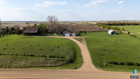 Single Family Residence in Montrose SD 45254 Hawk Dr Drive.jpg