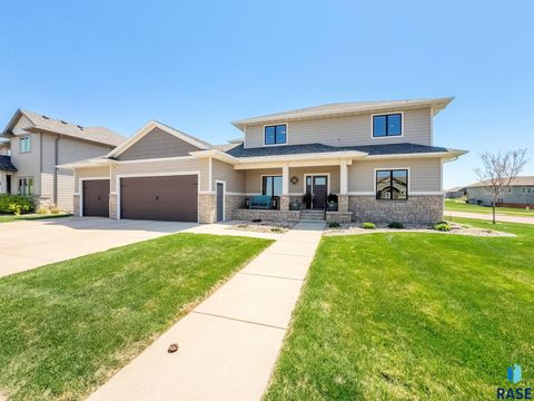 Single Family Residence in Sioux Falls SD 9207 W Lakeside Dr Drive.jpg