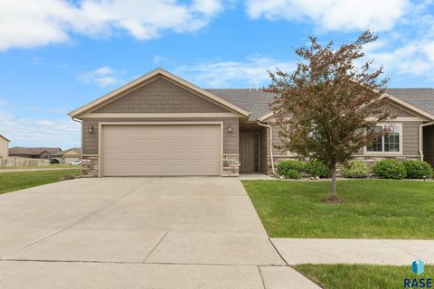 Townhouse in Sioux Falls SD 4002 S Grand Slam Ave Avenue.jpg