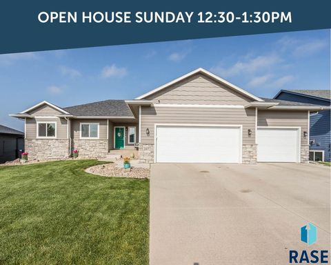 Single Family Residence in Sioux Falls SD 317 N Red Spruce Ave Avenue.jpg