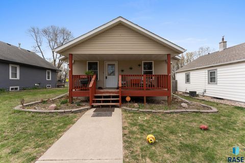 Single Family Residence in Sioux Falls SD 703 N Van Eps Ave Avenue.jpg
