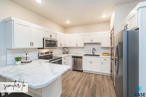 Townhouse in Sioux Falls SD 3605 S Broek Dr Drive.jpg