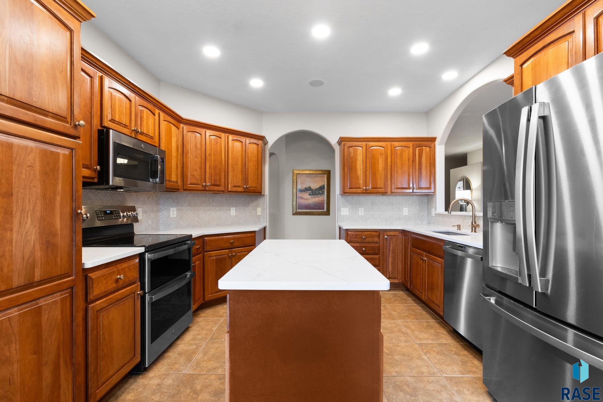 Condominium in Sioux Falls SD 5919 S Grand Lodge Pl Place #37 7.jpg