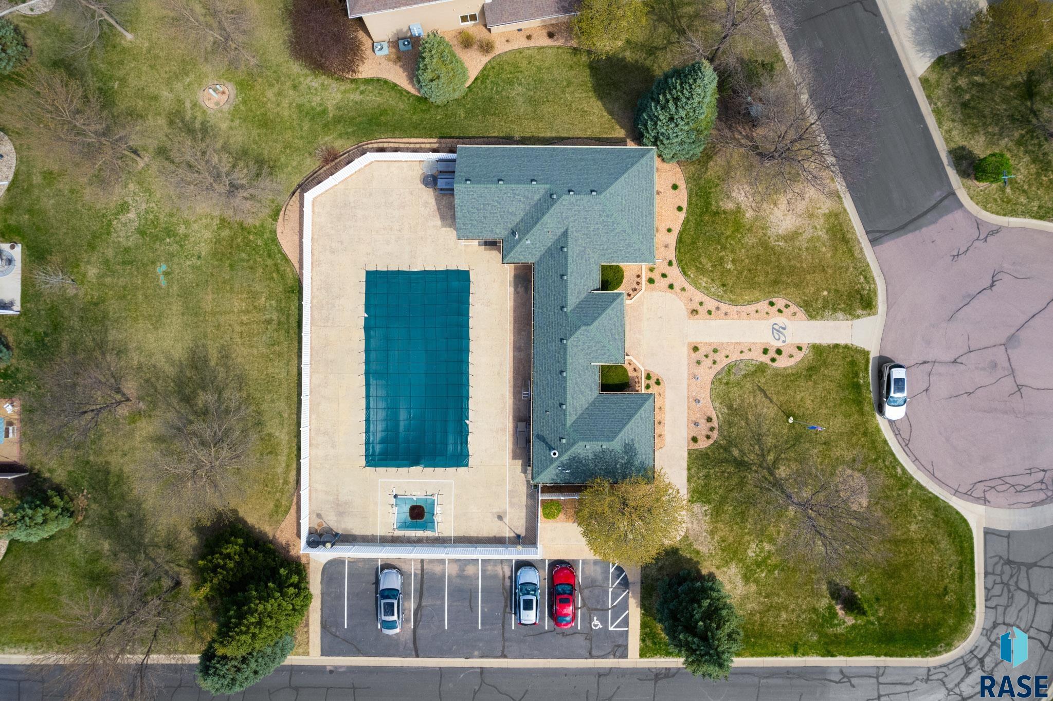 Condominium in Sioux Falls SD 5919 S Grand Lodge Pl Place #37 39.jpg