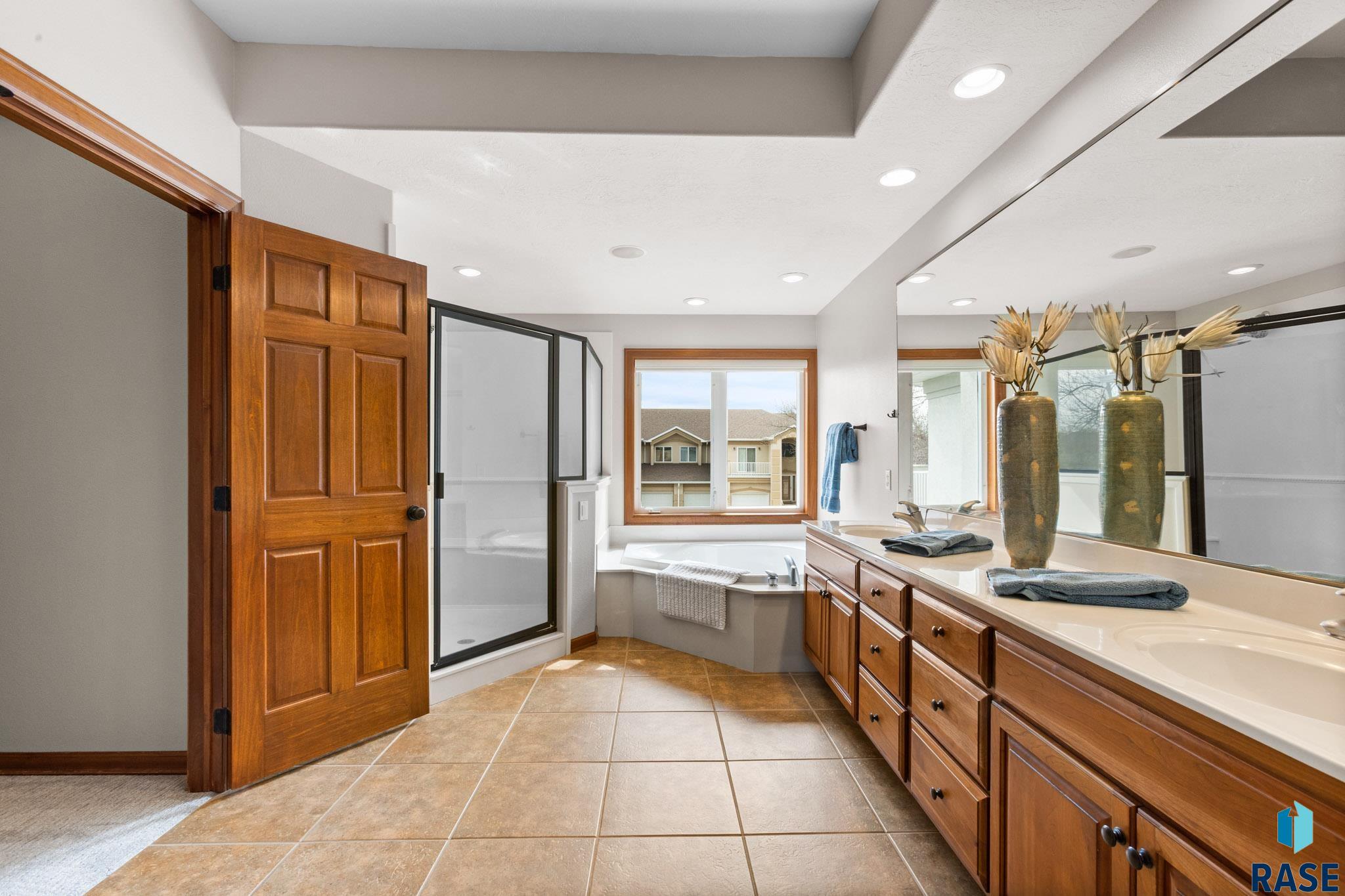 Condominium in Sioux Falls SD 5919 S Grand Lodge Pl Place #37 22.jpg