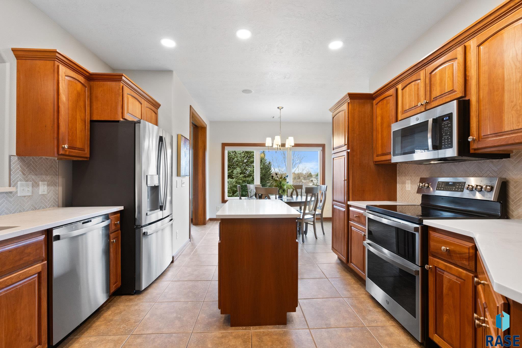 Condominium in Sioux Falls SD 5919 S Grand Lodge Pl Place #37 5.jpg