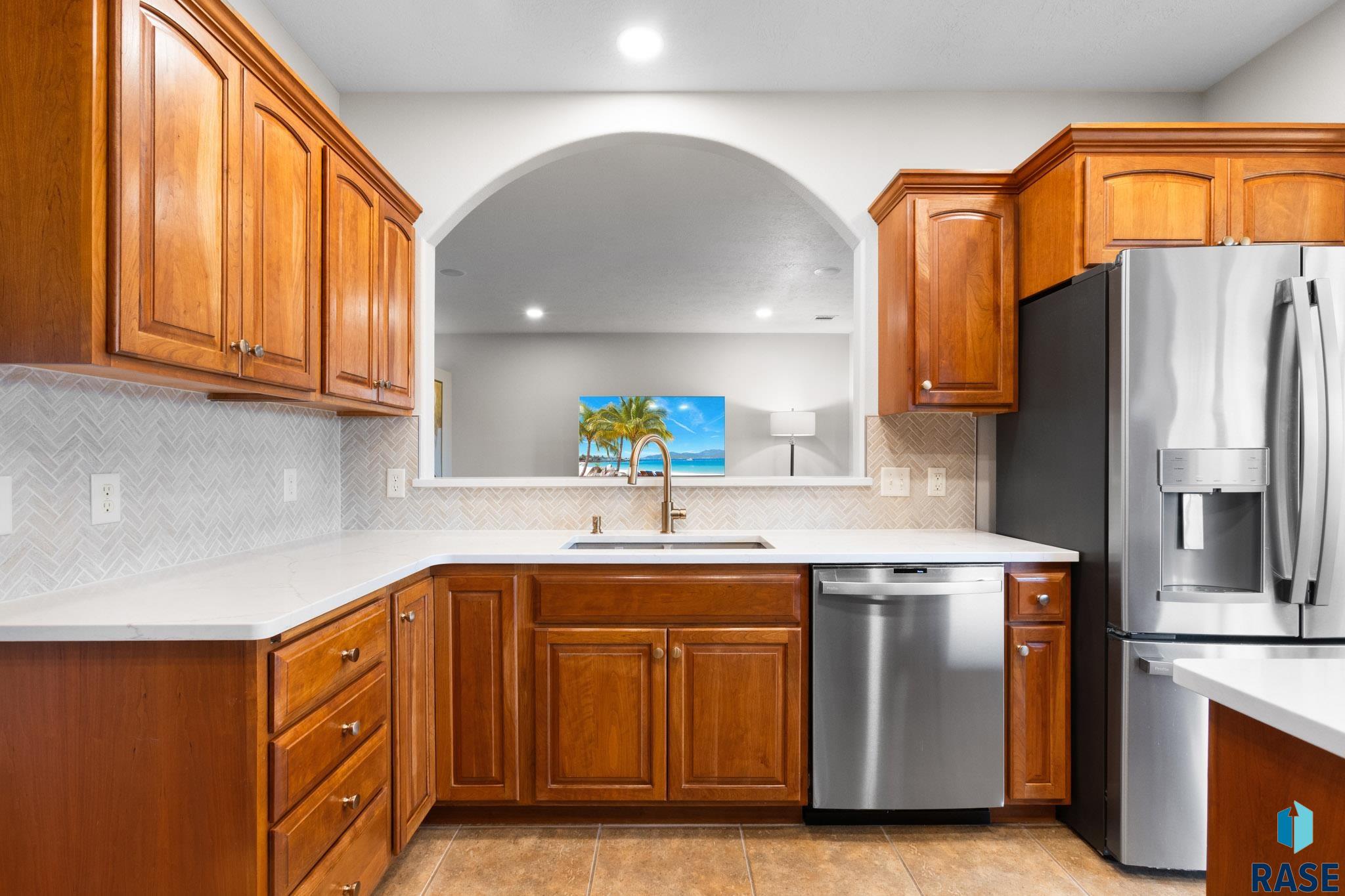 Condominium in Sioux Falls SD 5919 S Grand Lodge Pl Place #37 6.jpg