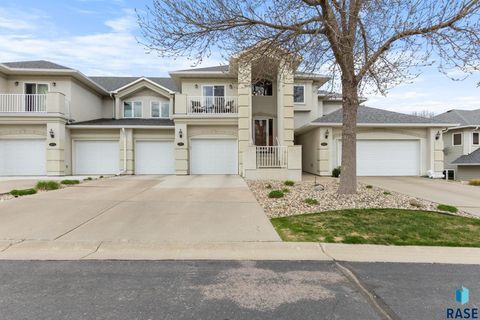 Condominium in Sioux Falls SD 5919 S Grand Lodge Pl Place #37.jpg