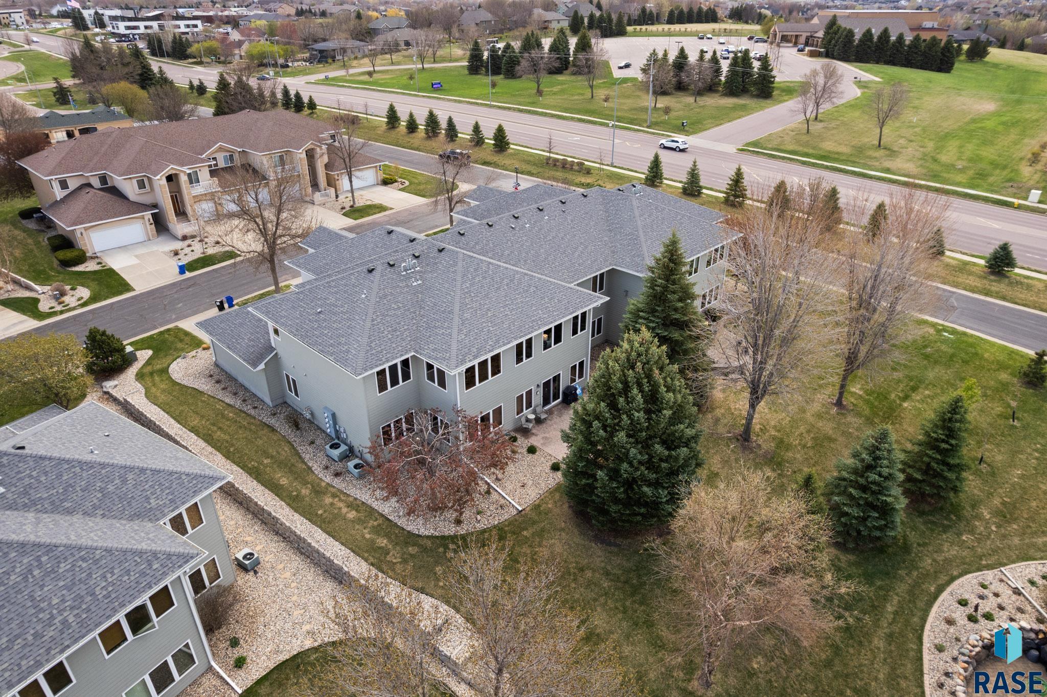 Condominium in Sioux Falls SD 5919 S Grand Lodge Pl Place #37 31.jpg