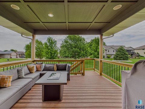 Single Family Residence in Sioux Falls SD 1100 S Discovery Ave Avenue 34.jpg