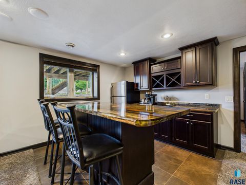 Single Family Residence in Sioux Falls SD 1100 S Discovery Ave Avenue 26.jpg