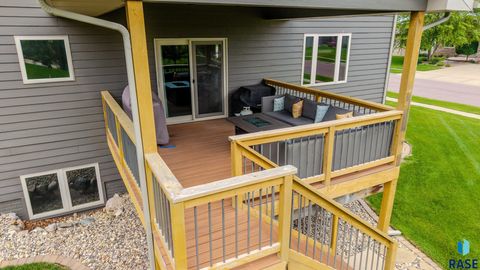 Single Family Residence in Sioux Falls SD 1100 S Discovery Ave Avenue 35.jpg