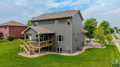 Single Family Residence in Sioux Falls SD 1100 S Discovery Ave Avenue 33.jpg