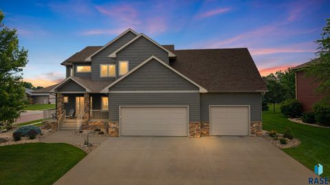 Single Family Residence in Sioux Falls SD 1100 S Discovery Ave Avenue 36.jpg