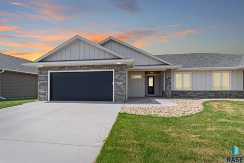 Townhouse in Sioux Falls SD 501 N Wildcat Dr Drive.jpg