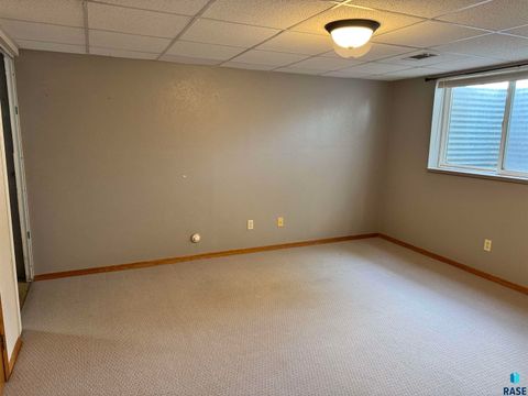 Townhouse in Sioux Falls SD 1805 E 57th St Street 36.jpg