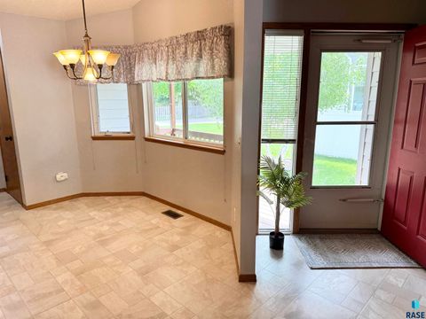 Townhouse in Sioux Falls SD 1805 E 57th St Street 6.jpg