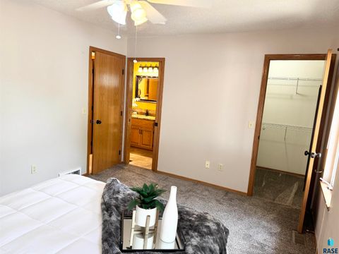 Townhouse in Sioux Falls SD 1805 E 57th St Street 26.jpg