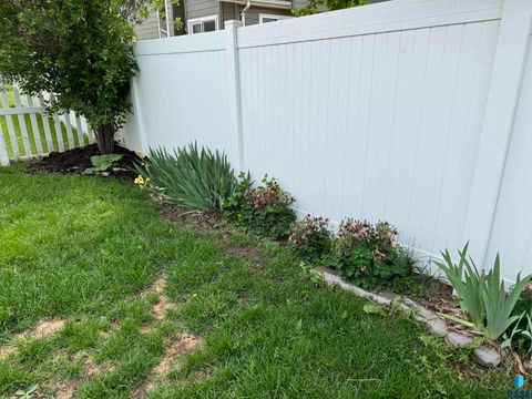 Townhouse in Sioux Falls SD 1805 E 57th St Street 53.jpg