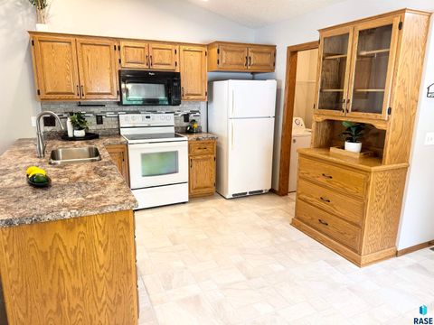 Townhouse in Sioux Falls SD 1805 E 57th St Street 15.jpg