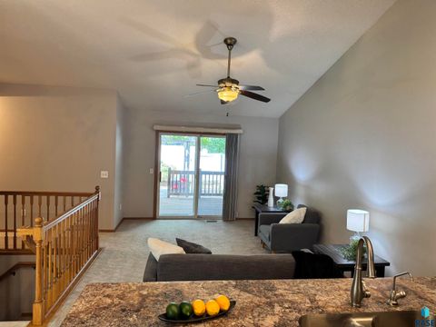 Townhouse in Sioux Falls SD 1805 E 57th St Street 9.jpg