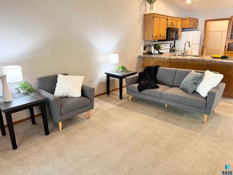 Townhouse in Sioux Falls SD 1805 E 57th St Street 10.jpg