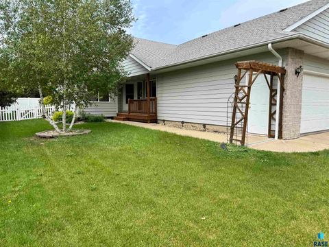 Townhouse in Sioux Falls SD 1805 E 57th St Street 59.jpg