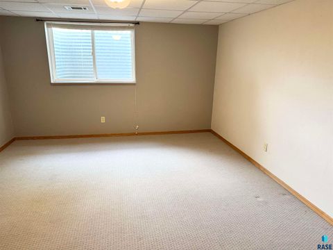 Townhouse in Sioux Falls SD 1805 E 57th St Street 35.jpg