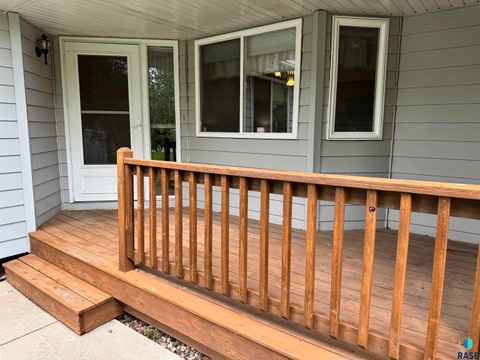 Townhouse in Sioux Falls SD 1805 E 57th St Street 61.jpg