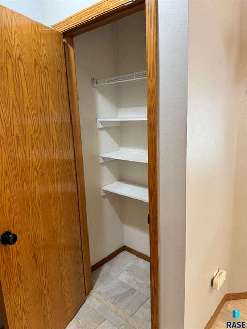 Townhouse in Sioux Falls SD 1805 E 57th St Street 19.jpg