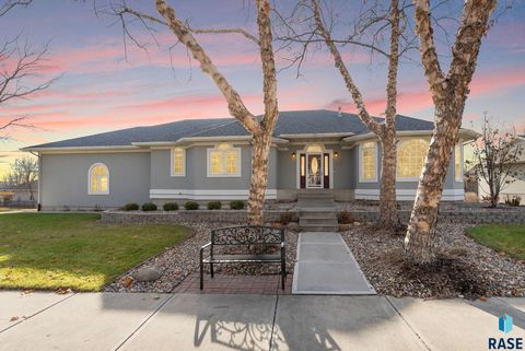 Single Family Residence in Brandon SD 417 E Meadowlark Cir Circle.jpg